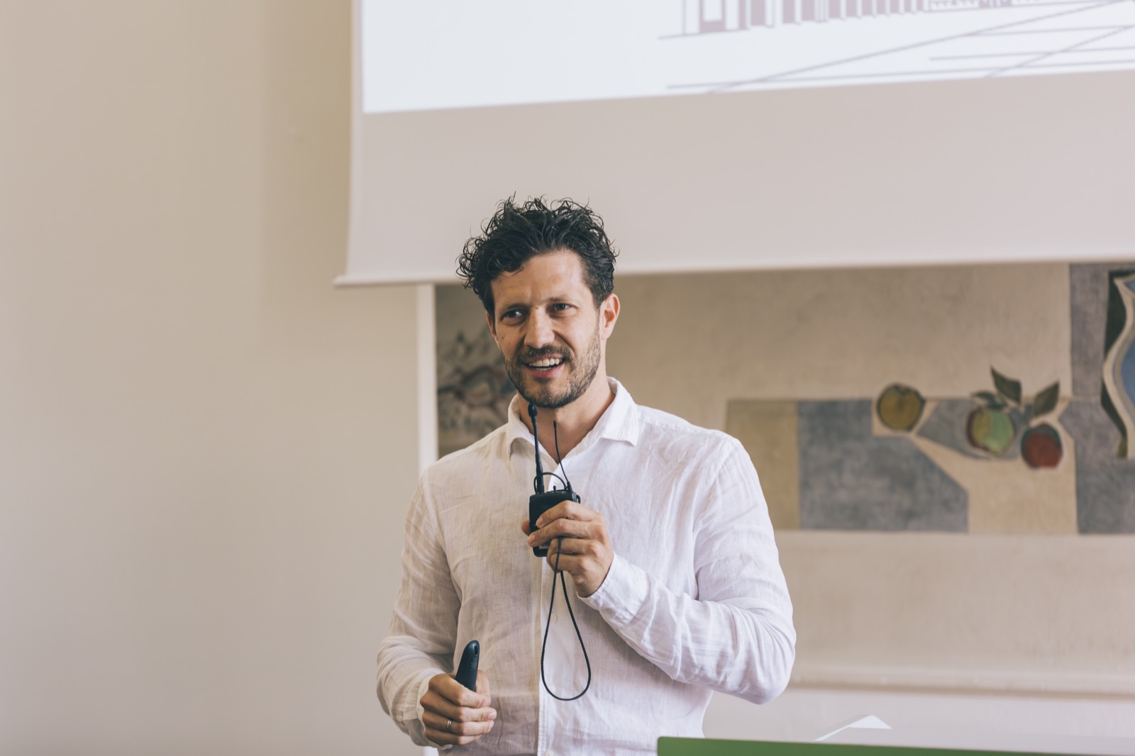 Marcel Olbert speaking at an event at Mannheim Business School